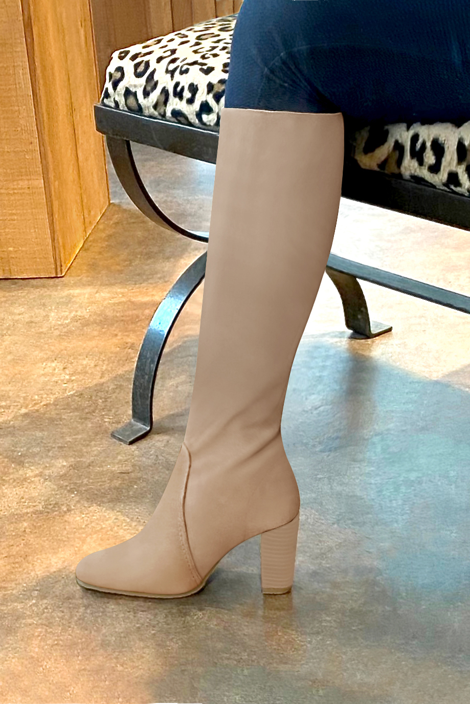 Tan beige women's feminine knee-high boots. Round toe. High block heels. Made to measure. Worn view - Florence KOOIJMAN